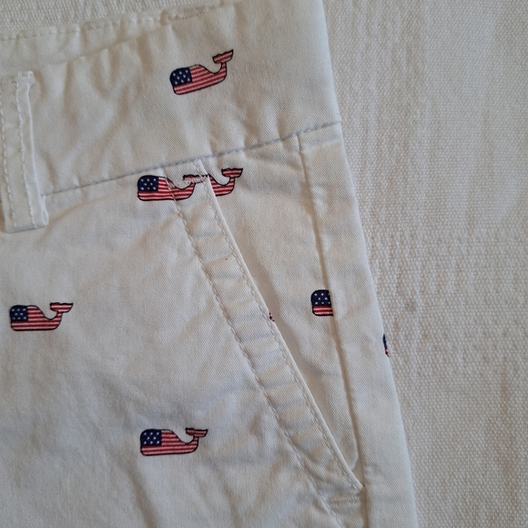 Vineyard Vines girls size 10 Whale flag print fabric, 2 front 2 back pockets EUC - Picture 2 of 5